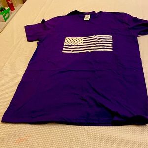 Mens T Shirt,with glitter on front.